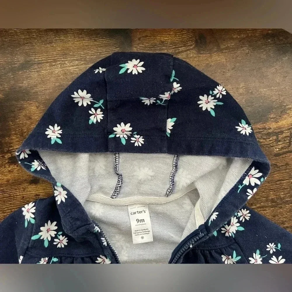 Carter’s | infant girls hoodie. Size: 9M